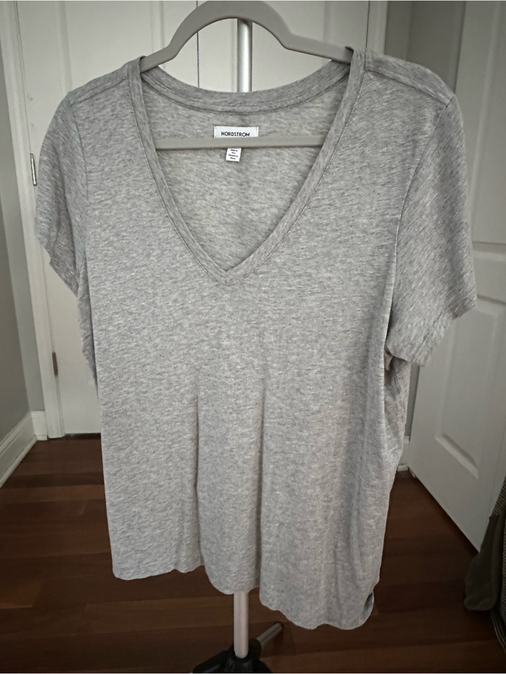 Nordstrom Light Gray V-Neck Short Sleeve Tee